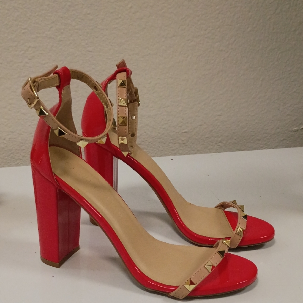 Wild Diva Red Patent Block Heel Sandals with Studded Tan Ankle Strap - Picture 2 of 7